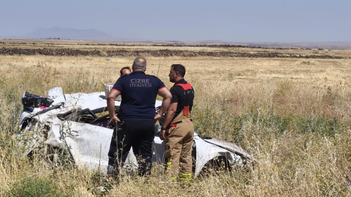 Şırnak'ta kaza! Otomobil şarampole devrildi: 1’i bebek 5 yaralı Şırnak'ta kaza! Otomobil şarampole devrildi: 1’i bebek 5 yaralı