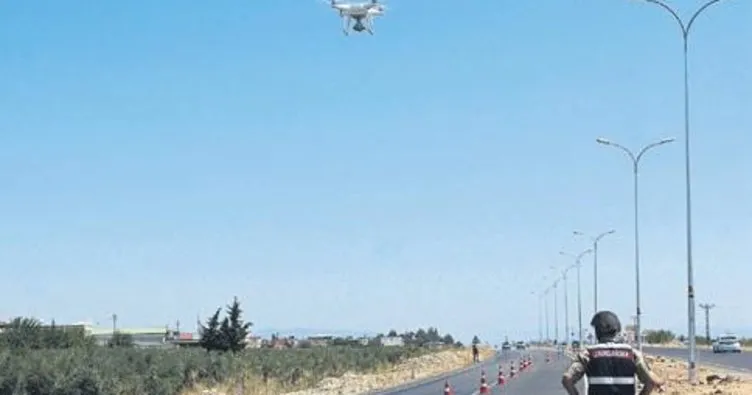 Hatay’da jandarmadan drone ile trafik denetimi