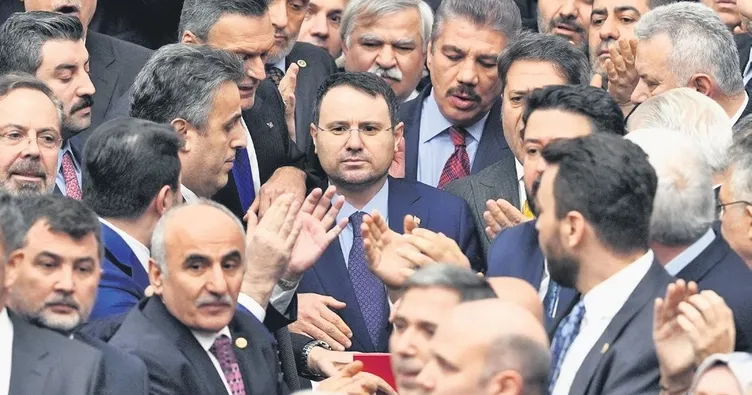 Meclis’te CHP vandallığı