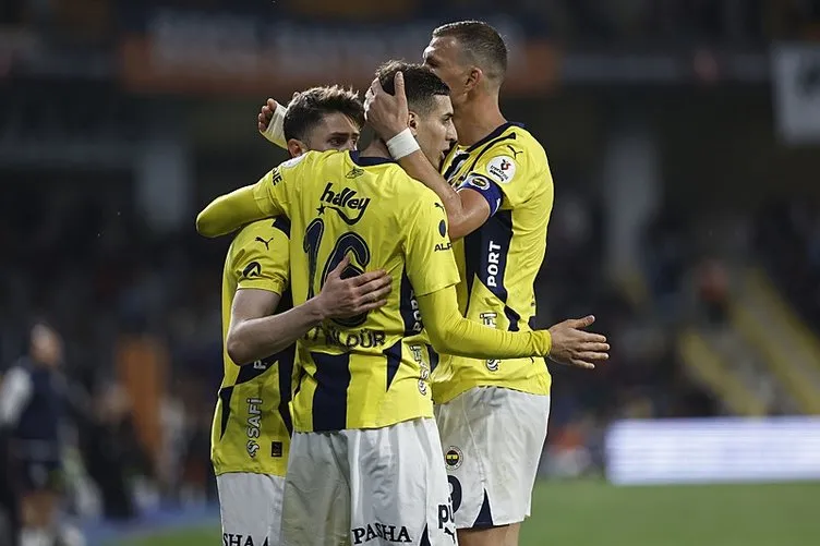 Fenerbahçe’de büyük pişmanlık! Yıldız isim geldiği gibi gidiyor…