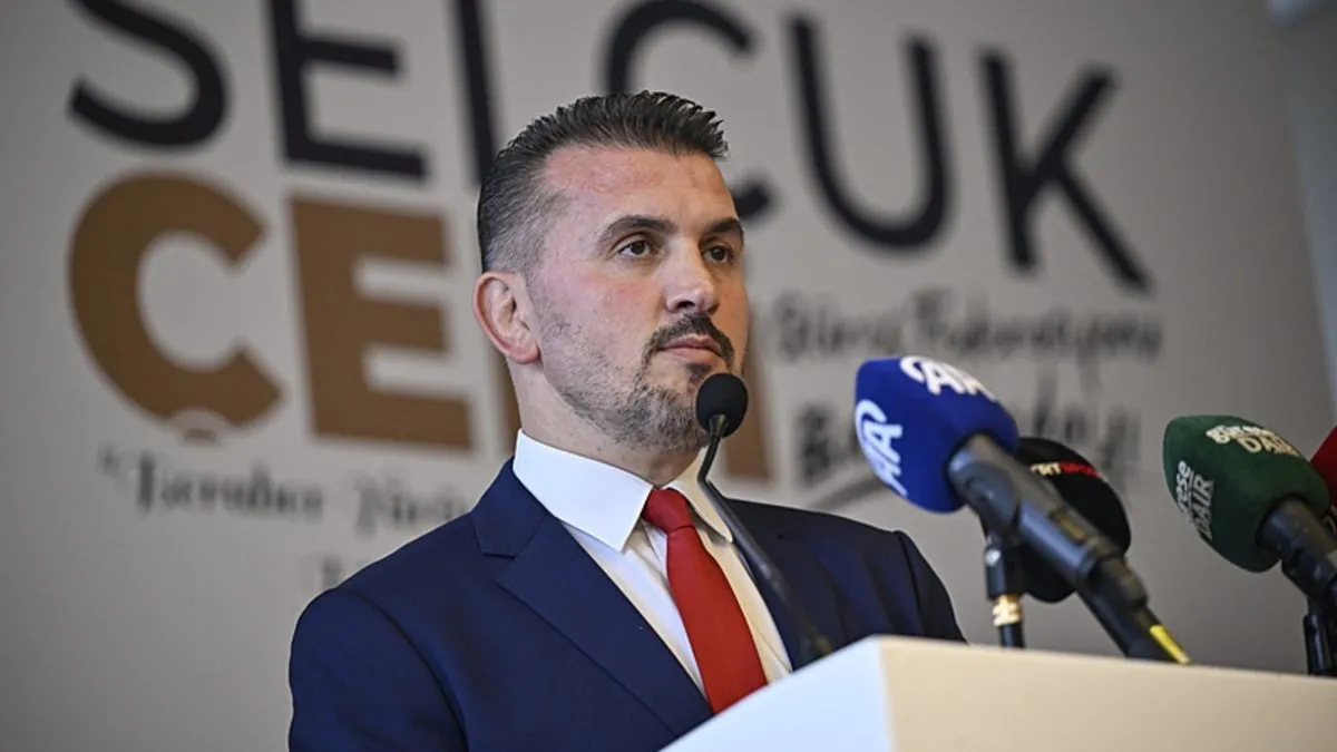Dünya şampiyonu Selçuk Çebi: Türkiye Güreş Federasyonu başkan adaylığımı ilan ediyorum