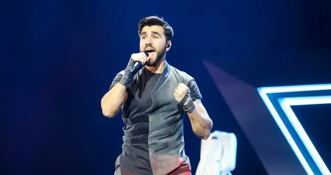 Yarismada Birinci Olsaydim Turk Bayragi Ile Sahneye Cikacaktim Magazin Haberleri