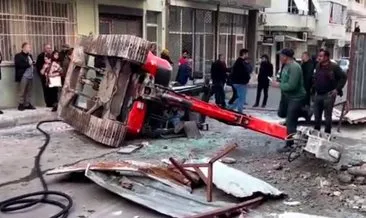 İzmir’de iş makinesi 3. kattan düştü, faciadan dönüldü #izmir