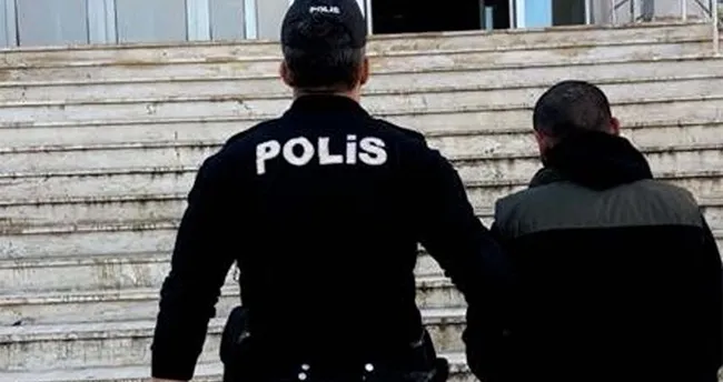 Çanakkale’de 30 kişiyi dolandıran şüpheli tutuklandı Çanakkale’de 30 kişiyi dolandıran şüpheli tutuklandı