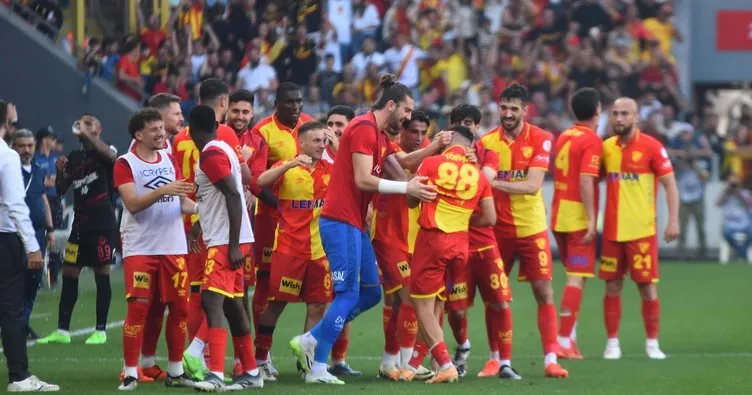 SON DAKİKA HABERİ: Göztepe, Süper Lig’e yükseldi! İzmir ekibi 2 sezon sonra geri döndü