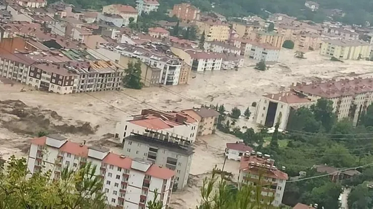 Son dakika: Bartın Sinop Kastamonu ve Samsun'da sel felaketi! Hastane tahliye edildi, yollar çöktü, köprüler yıkıldı...