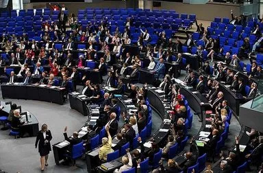 Alman Milletvekili Cem Özdemir'in kirli mazisi