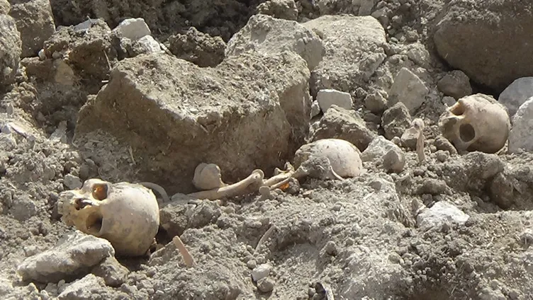 Konya’da kentsel dönüşüm yıkımı sırasında şoke eden manzara: 3 kafatası ve iskelet…