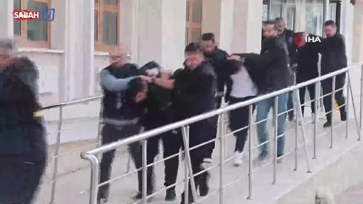 Cinayet zanlısının saklandığı evi fareler bastı, kaçtığı adreste yakalandı | Video