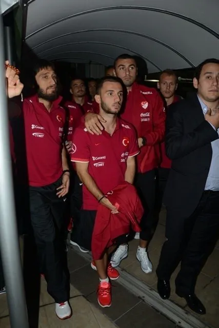 Cem Yılmaz diline Arda Turan'ı doladı