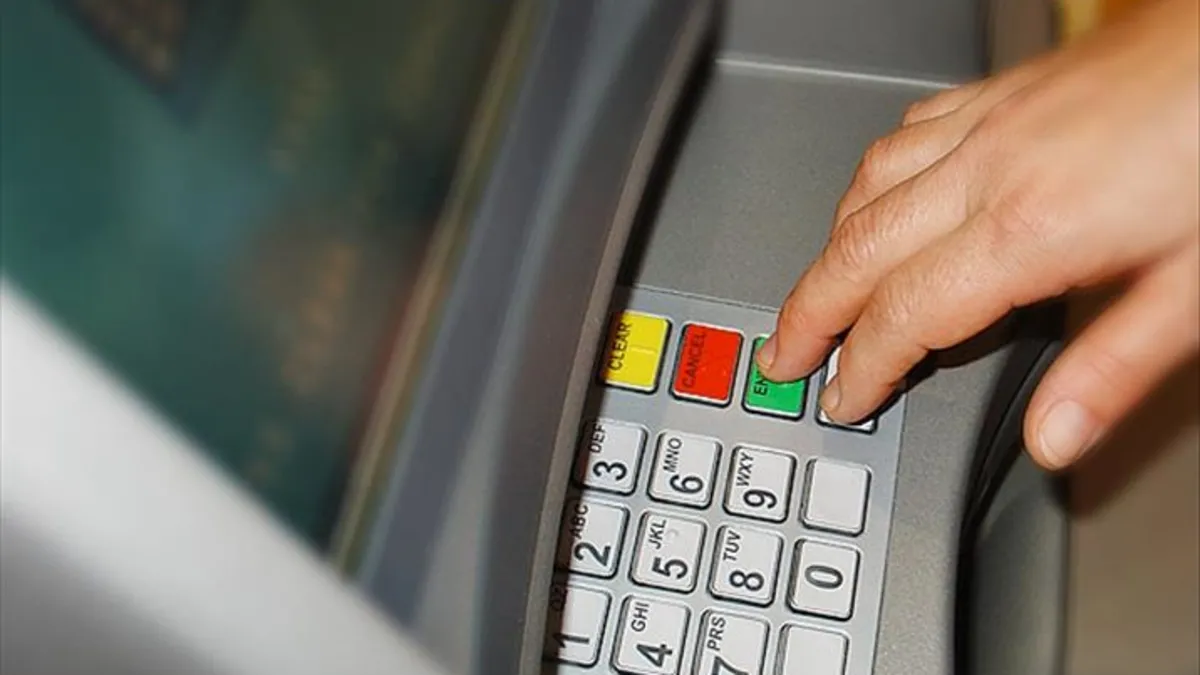İstanbul merkezli 6 ilde ATM'lere sahte dolar yatıran şebeke çökertildi: 9 kişi yakalandı