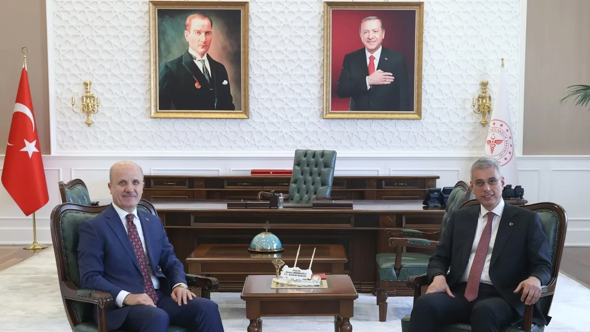 Sağlık Bakanı Memişoğlu, YÖK Başkanı Özvar’ı kabul etti Sağlık Bakanı Memişoğlu, YÖK Başkanı Özvar’ı kabul etti