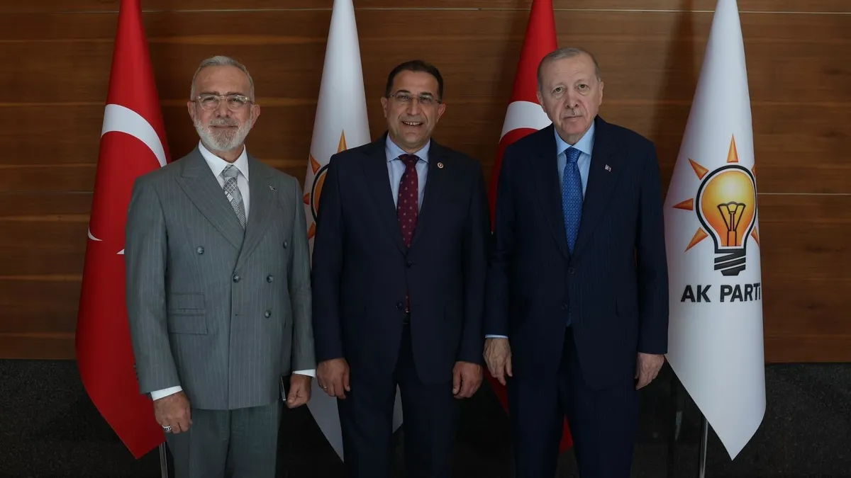 AK Parti Grup Başkanvekili Yenişehirlioğlu Cumhurbaşkanı Erdoğan ile bir araya geldi AK Parti Grup Başkanvekili Yenişehirlioğlu Cumhurbaşkanı Erdoğan ile bir araya geldi