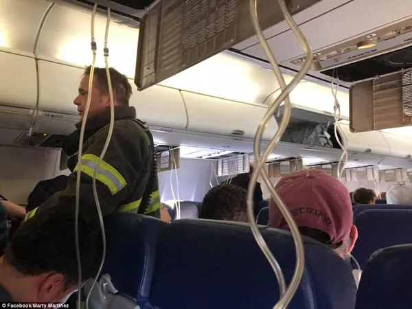 Son Dakika: Yolcu uçağının motoru havada patladı