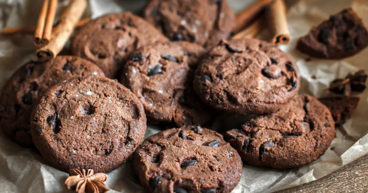 Vişneli çikolatalı kurabiye tarifi