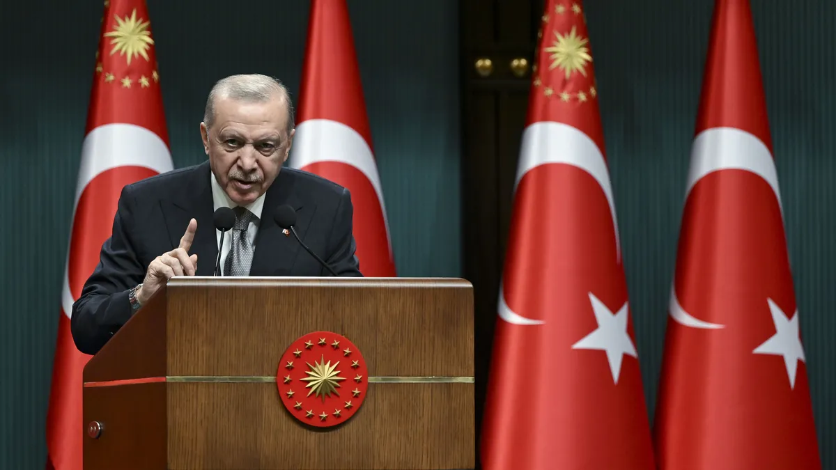 SON DAKİKA… Terör örgütü YPG’nin feshi sonrası Başkan Erdoğan’ın o sözleri gündem oldu: Asla müsaade etmeyeceğiz