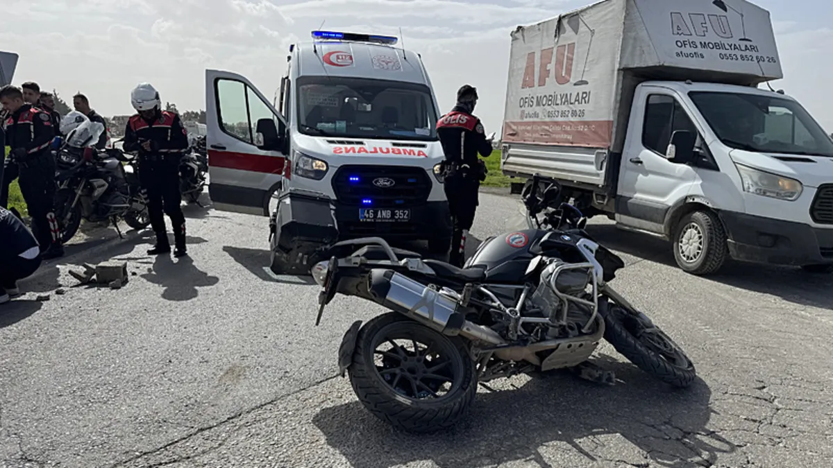 “Dur” ihtarına uymadı, 2 polisi yaraladı: O sürücüye 520 bin lira ceza! “Dur” ihtarına uymadı, 2 polisi yaraladı: O sürücüye 520 bin lira ceza!