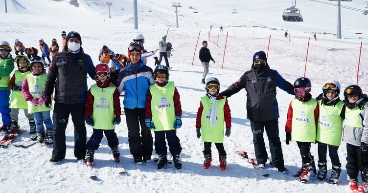 Turizm zabıtaları Erciyes’te görevde