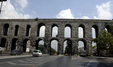 Fatih’te korku dolu dakikalar! Bozdoğan Kemeri’ne intihar girişimi...