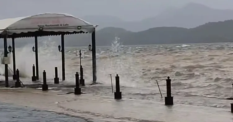 Son dakika: Muğla sağanak yağışa teslim