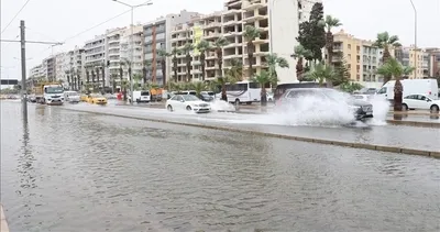 30 Kasım Bugün İzmir’de Okullar tatil mi oldu, okul var mı, yok mu? İzmir’de eğitime ara verildi mi, okullar tatil mi?