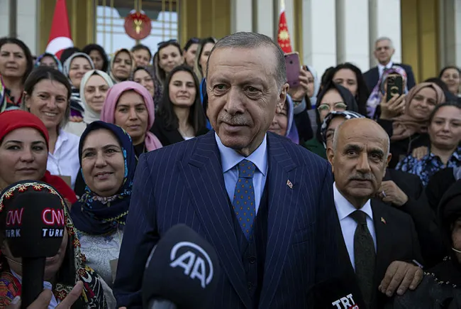 baskan-erdogan-kadin-ciftcilerle-bir-araya-geldi-1666104347944.jpg