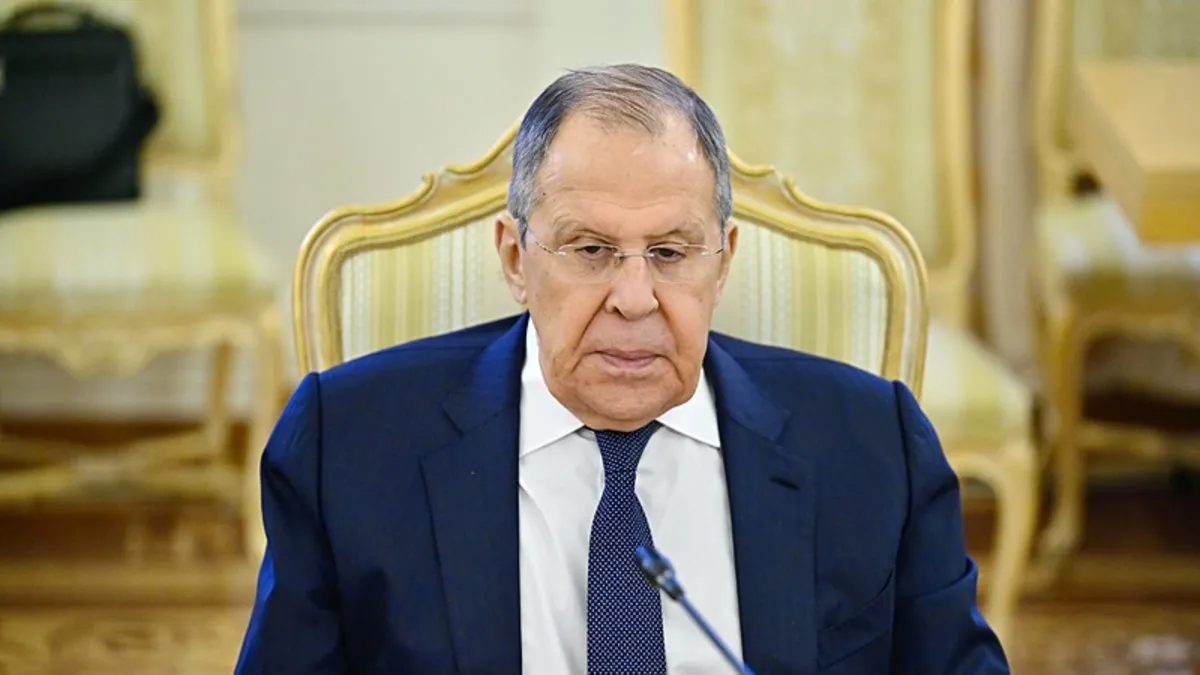 Rusya NATO birliklerini Ukrayna’da istemiyor: Lavrov Ursula’yı ‘Adolf Hitler’e benzetti