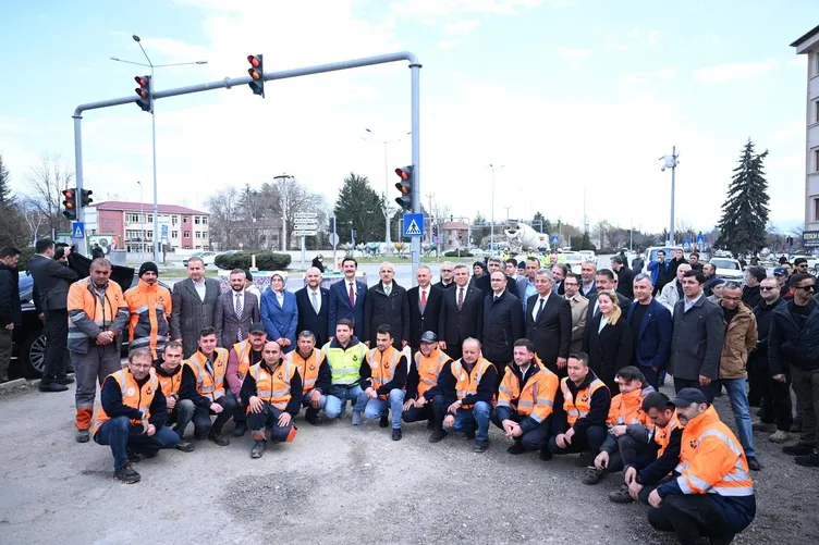 Bolu’ya müjde! Bakan Uraloğlu açıkladı: Şehir geçişi ve E5 trafiği rahatlayacak