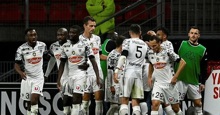 Angers geriden geldi! Rennes 1-2 Angers