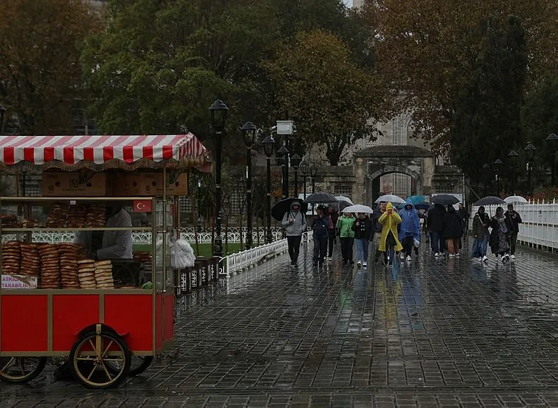 Meteoroloji’den 15 il için sarı kodlu uyarı! Önümüzdeki 4 güne dikkat: Sağanak, gök gürültülü sağanak…