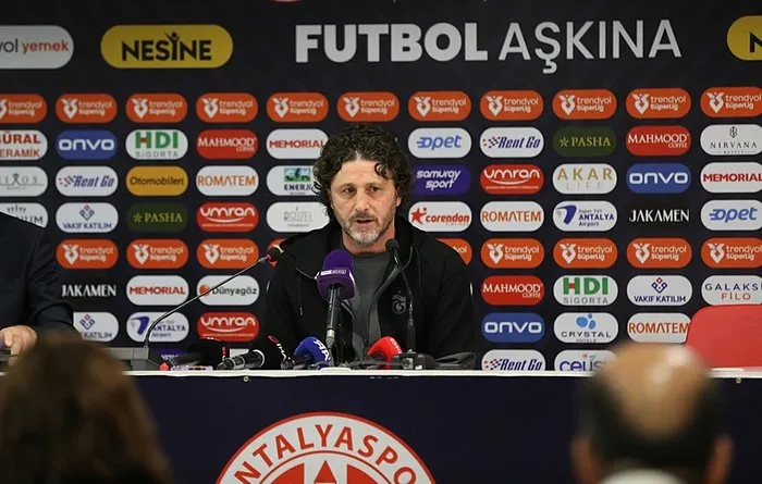 trabzonspor-hayal-kirikligiyla-sezonu-tamamladi-1748680523248.jpeg