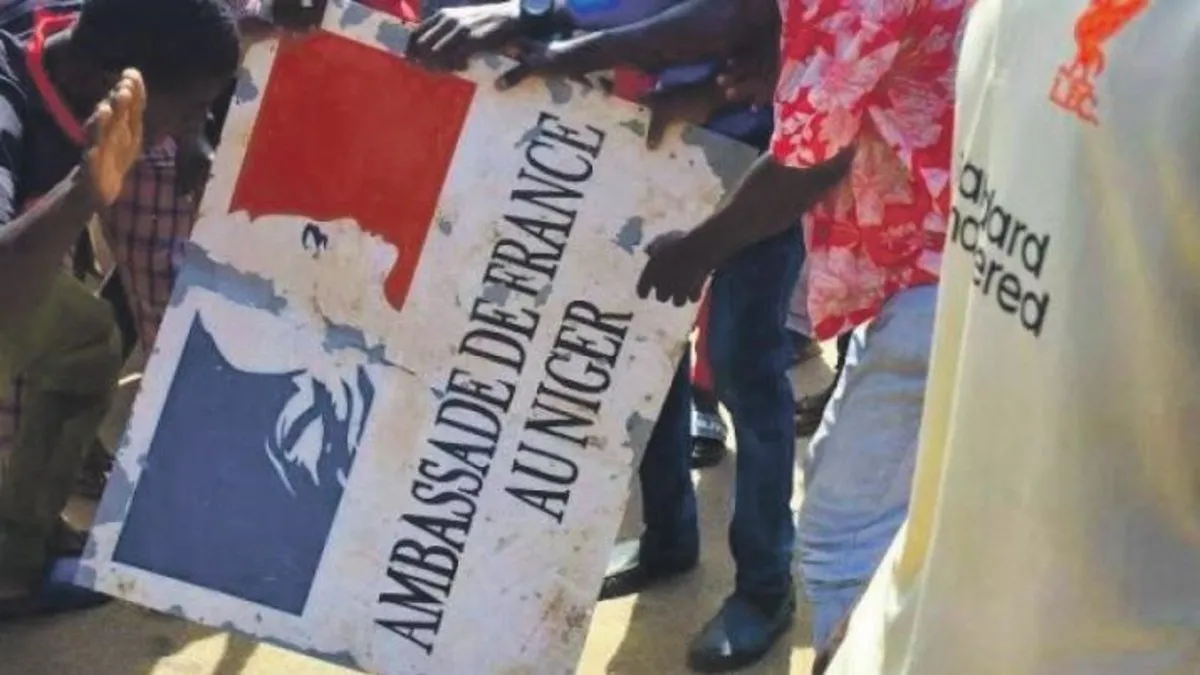 Afrika’da Fransa’ya bir darbe daha