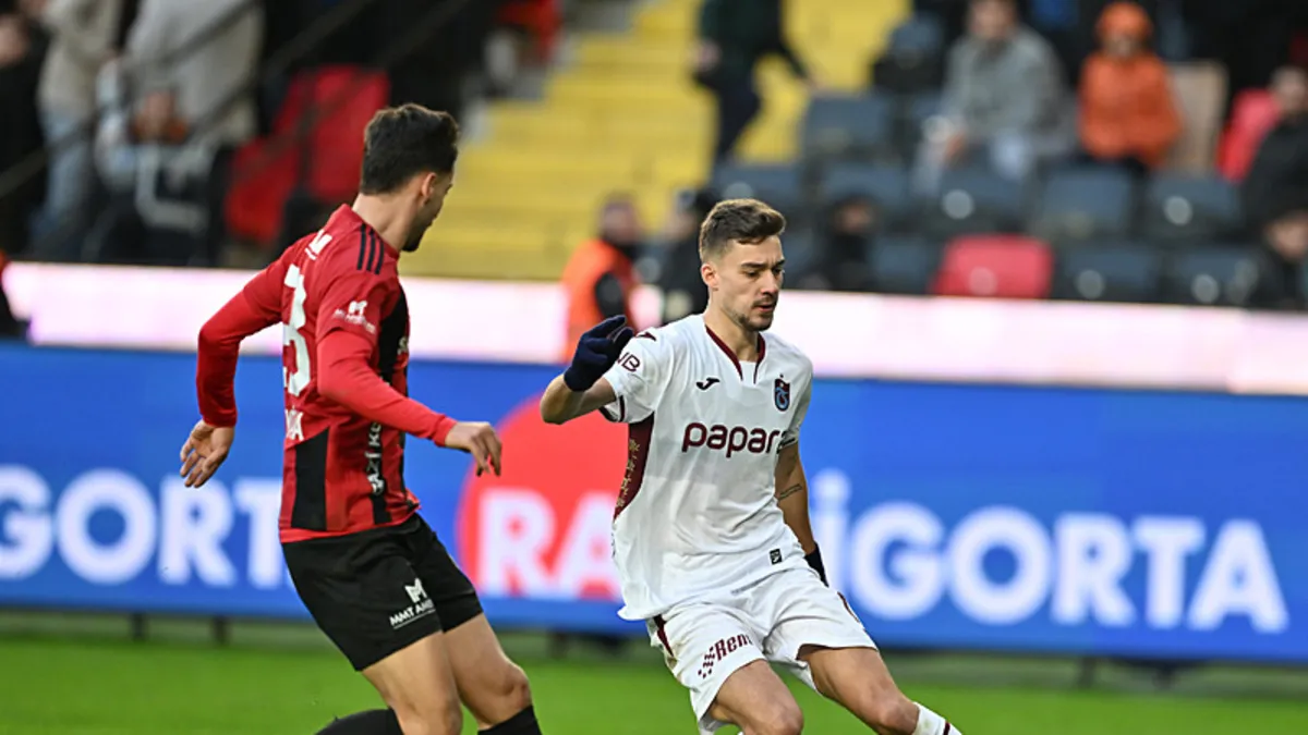 Trabzonspor’da Ernest Muçi fırtınası sürüyor! Trabzonspor’da Ernest Muçi fırtınası sürüyor!