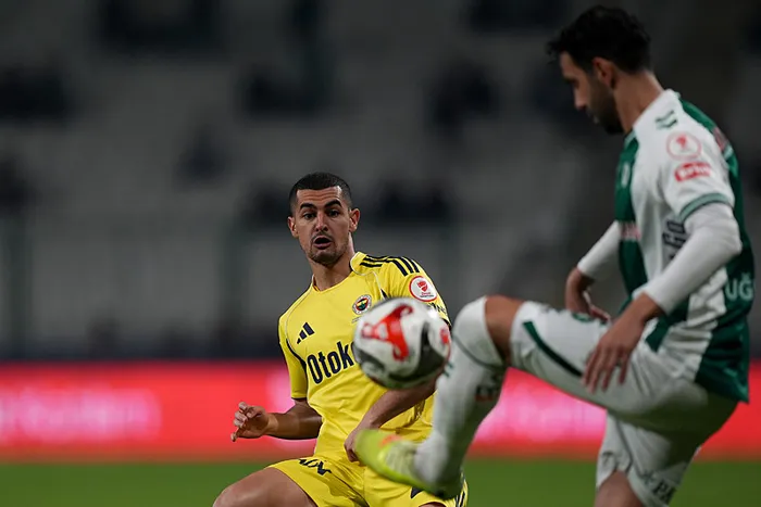 canli-ziraat-turkiye-kupasinda-konyaspor-fenerbahce-maci-1776794313820.jpeg