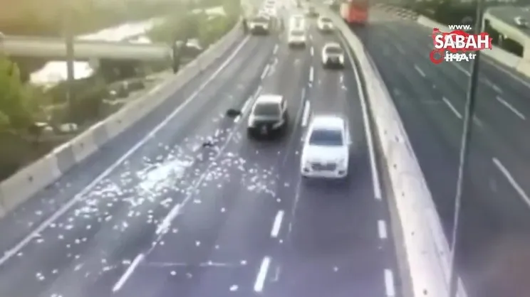 Şili’de polisten kaçan hırsızlar çaldıkları parayı otoyola saçtı | Video