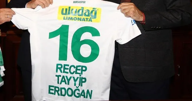 Cumhurbaşkanı Erdoğan’a 16 numaralı forma