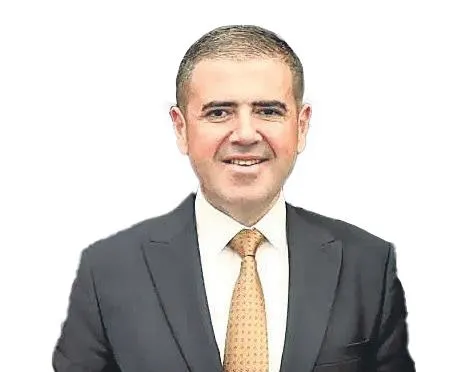 Mezitli Belediyesi’ndeki rüşvet ağı deşifre oldu: Parayı çiçeklerle birlikte vazoya koy
