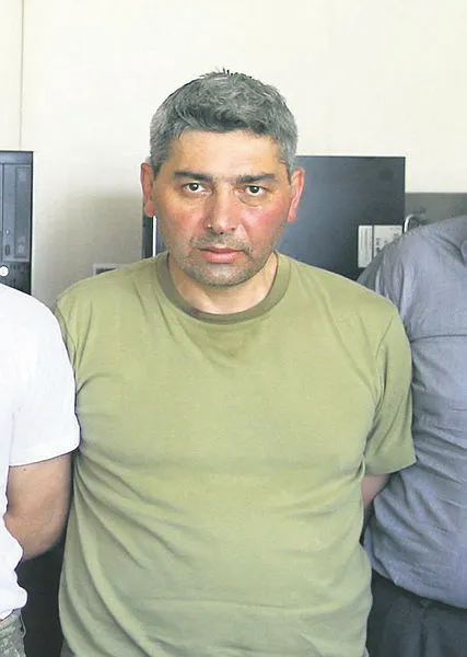 Darbeci generali selamlayarak teslim olmuşlar - 1