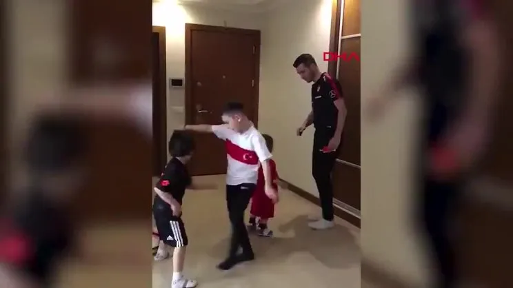 Ali Palabıyık'tan evde kal çağrısı