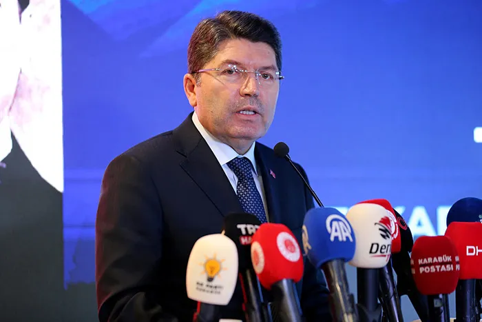 son-dakika-haberi-bakan-tunctan-iban-uyarisi-internet-dolandiriciligina-karsi-net-aciklama-1770466082620.jpg SON DAKİKA HABERİ! Bakan Tunç'tan 'IBAN' uyarısı: İnternet dolandırıcılığına karşı net açıklama!