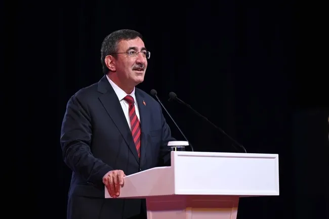 cumhurbaskani-yardimcisi-yilmaz-kirgizistan-turkiye-manas-universitesinde-konustu-1758131016928.jpg Cumhurbaşkanı Yardımcısı Yılmaz, Kırgızistan-Türkiye Manas Üniversitesi’nde konuştu