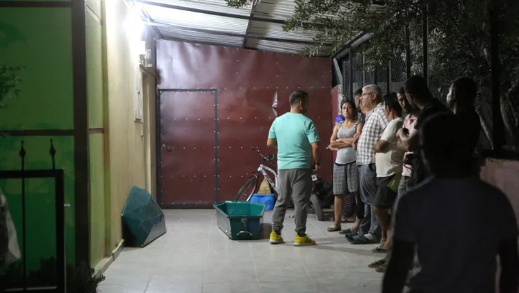 Bu nasıl baba! Misafirlikte oğlunun boğazını kesti!