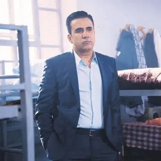 Emrah’tan eski vokalistine destek