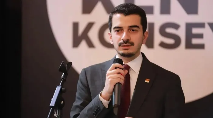 chpli-cankaya-belediyesinden-skandal-gorev-tanimi-kamu-kaynaklariyla-lgbt-propagandasi-ve-aile-yapisina-saldir-1761381742871.jpg CHP'li Çankaya Belediyesi'nden skandal görev tanımı: Kamu kaynaklarıyla LGBT propagandası ve aile yapısına saldırı