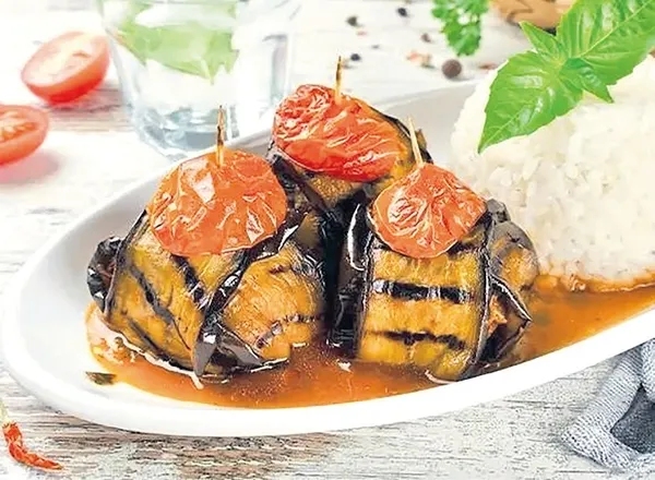 aksama-ne-pisirsem-diyenlere-nefis-fikirler-patlicanla-yapilan-3-sahane-yemek-1791183425081.jpeg