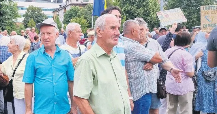 Bosna’daki gösteriler 3. gününde