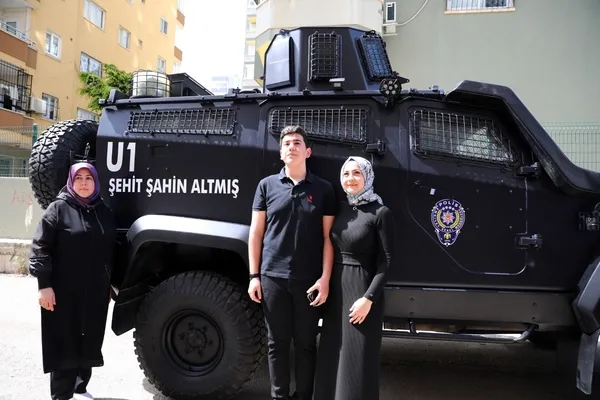 Şehit kızından duygulandıran söz: Babam görevine devam ediyor -