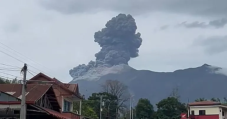 Filipinler’de volkanik patlama