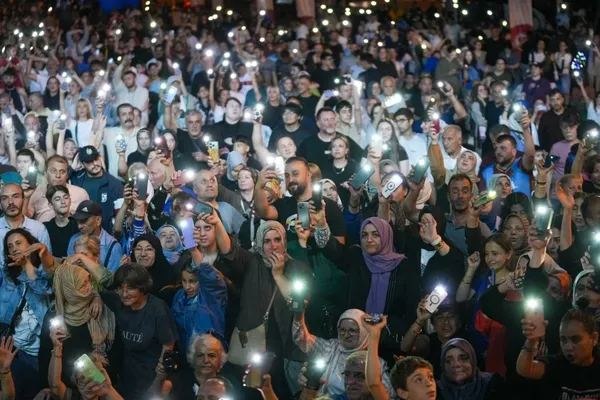 uluslararasi-horon-ve-muzik-festivali-dunyanin-kulturlerini-trabzonda-bulusturdu-1783947914647.jpg