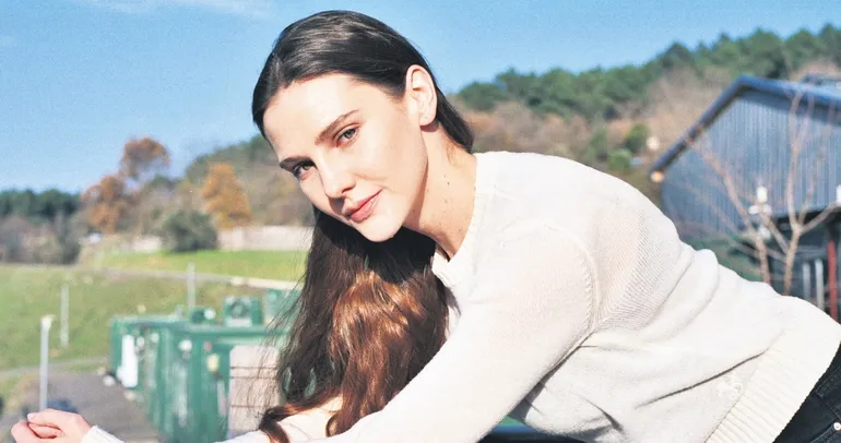 Asporça, sezgileri güçlü, sert bir kadın